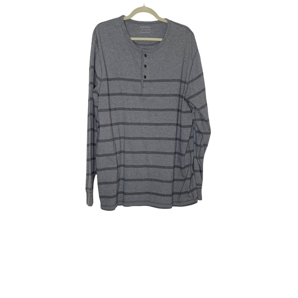 Old Navy stripe long sleeve men’s tee shirt.
